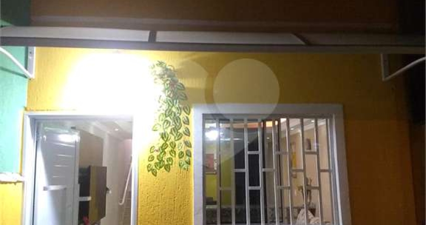 Casa com 2 quartos à venda na Rua Areado, 143, Jardim Robru, São Paulo