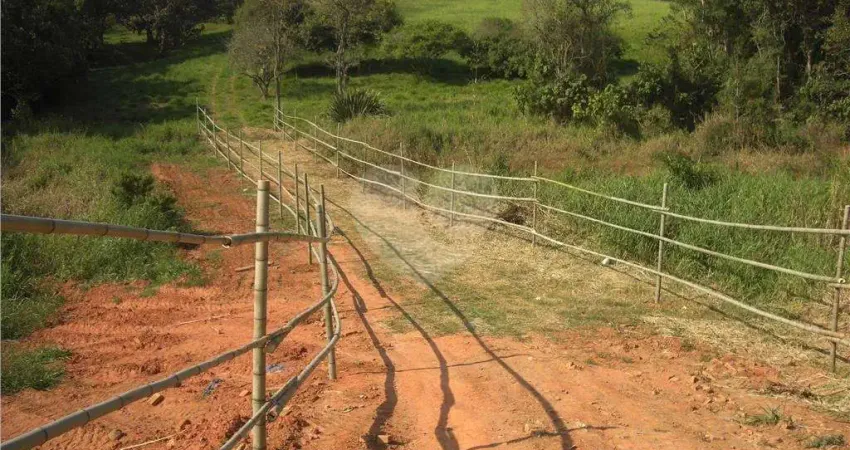 Terreno à venda na Estrada Saguenta Oda, 5735, Porteira Preta, Mogi das Cruzes