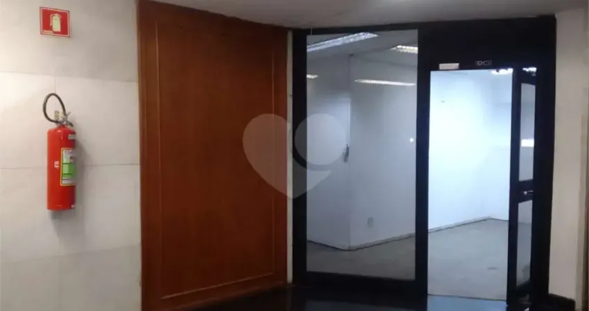 Sala comercial para alugar na Rua Líbero Badaró 377, 1, Centro, São Paulo