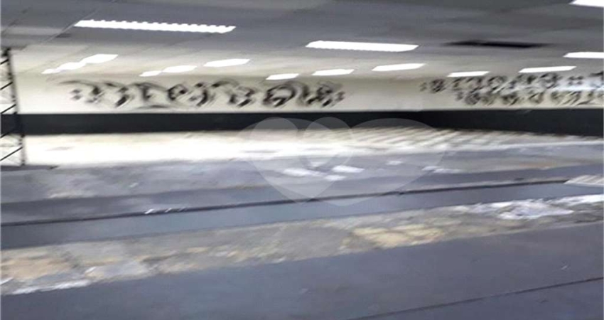 Barracão / Galpão / Depósito à venda na Rua Quitanduba, 279, Caxingui, São Paulo