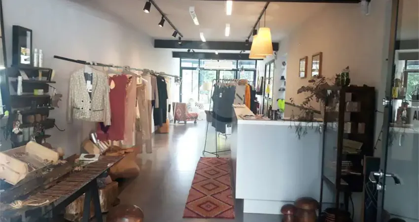 Casa com 3 quartos para alugar na Rua Tupi, 816, Santa Cecília, São Paulo