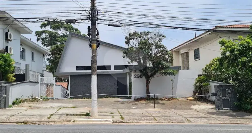 Casa com 1 quarto para alugar na Rua Almirante Pereira Guimarães, 298, Pacaembu, São Paulo