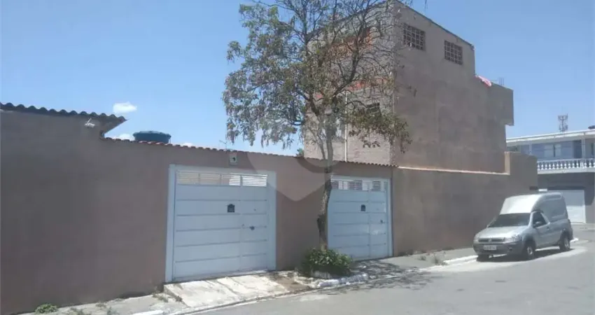 Casa com 4 quartos à venda na Rua dos Igarapés, 1012, Jardim dos Ipês, São Paulo