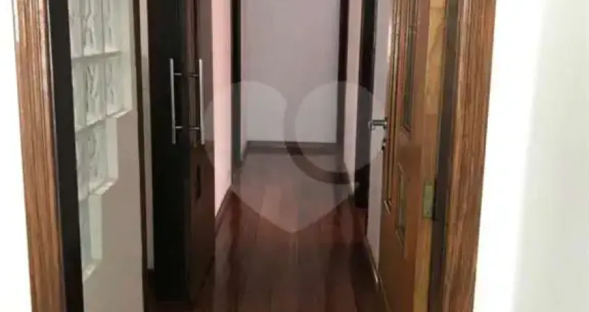 Casa à venda na Rua Lalau Rabelo, 295, Vila Milton, Guarulhos