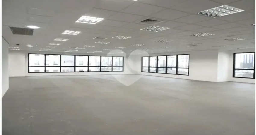 Casa comercial para alugar na Alameda Araguaia, 2104, Alphaville Industrial, Barueri