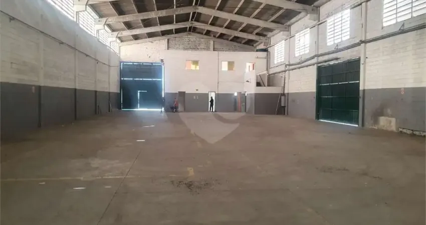 Barracão / Galpão / Depósito à venda na Rua Pará, 305, Jardim Diva (Fazendinha), Santana de Parnaíba