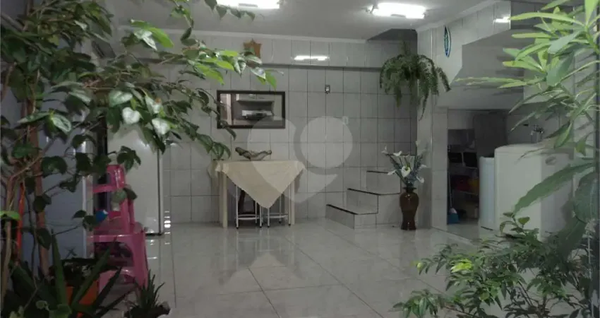 Casa com 3 quartos à venda na Rua Paineira, 8, Cidade das Flores, Osasco