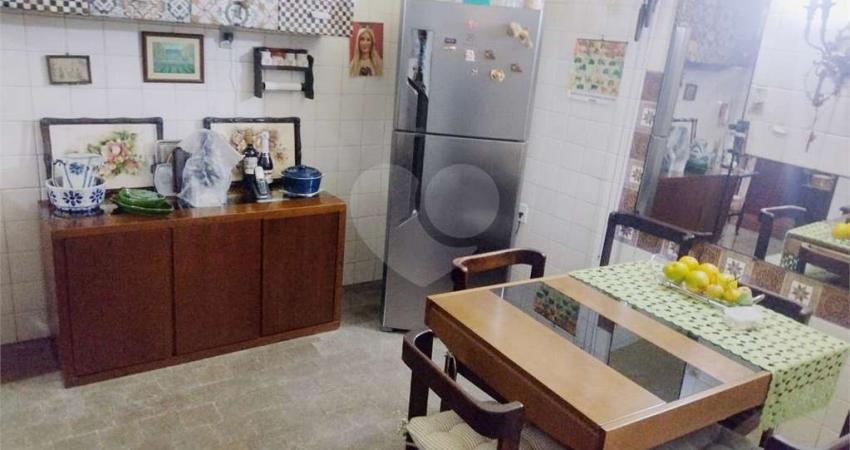 Casa com 4 quartos à venda na Rua Maria Lopes, 350, Vila Rosa, São Paulo