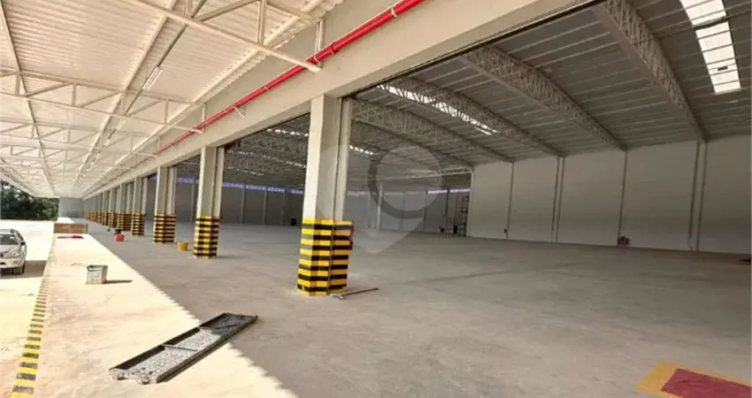 Barracão / Galpão / Depósito à venda na Rua Roberto Venturole, 467, Cidade Aracilia, Guarulhos