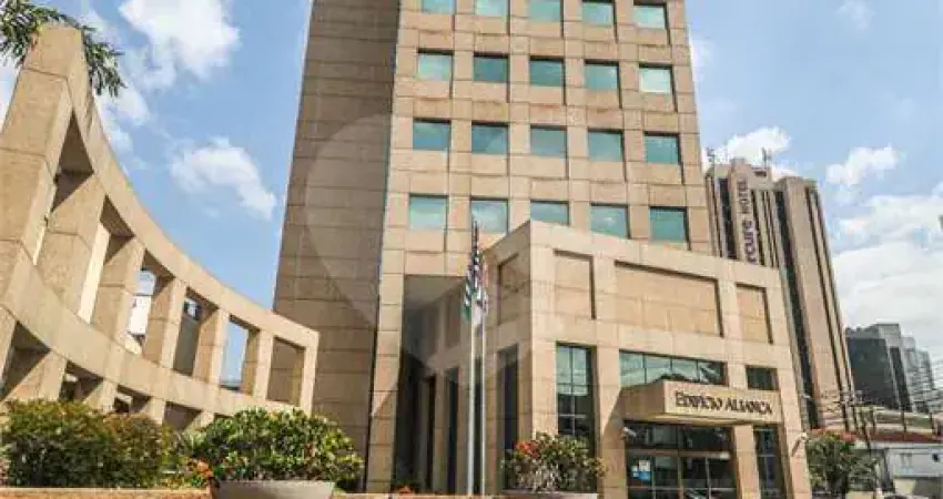 Casa comercial para alugar na Rua Verbo Divino, 1547, Chácara Santo Antônio, São Paulo