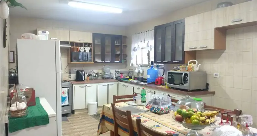 Casa com 3 quartos para alugar na Avenida Flora, 303, Jaguaribe, Osasco