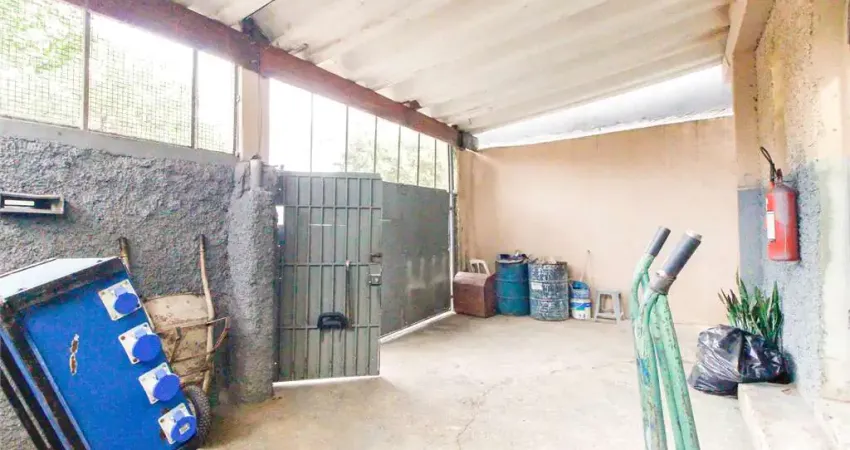 Barracão / Galpão / Depósito para alugar na Rua Uparoba, 35, Guaiaúna, São Paulo