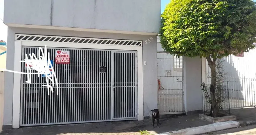 Casa com 3 quartos à venda na Rua José Francisco Parra, 256, Vila Romero, São Paulo
