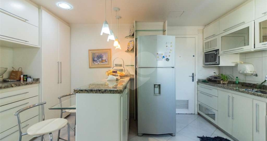 Apartamento com 3 quartos à venda na Rua Coriolano, 1642, Vila Romana, São Paulo