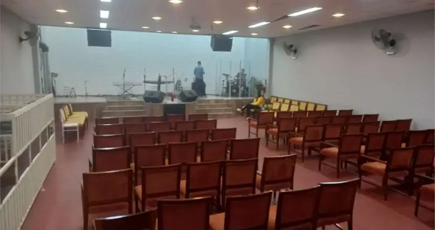 Barracão / Galpão / Depósito à venda na Rua Luiz Antônio de Andrade Vieira, 1221, Jardim Trianon, Taboão da Serra