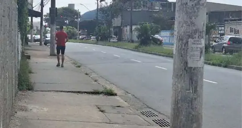 Terreno à venda na Rua dos Cocais, 333, Jardim Guarará, Santo André