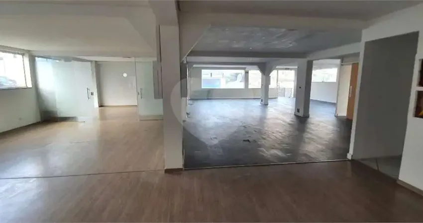 Prédio à venda na Rua Nirvana, 11, Vila Palmares, Santo André