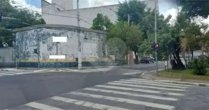Barracão / Galpão / Depósito à venda na Avenida Arno, 308, Mooca, São Paulo