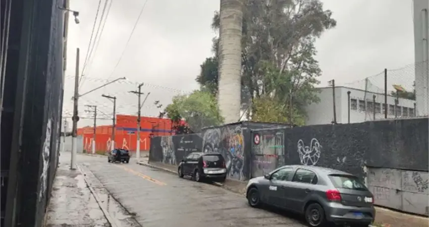 Barracão / Galpão / Depósito para alugar na Rua Canatiar, 6, Vila Nova Mazzei, São Paulo