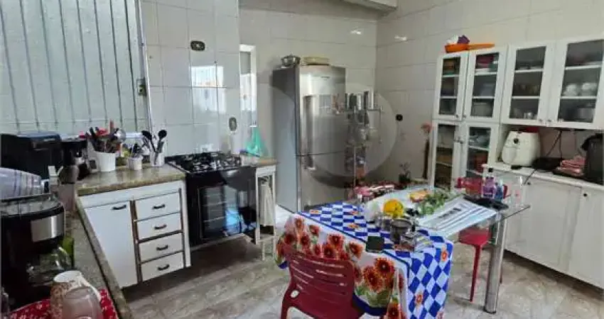 Casa com 5 quartos à venda na Rua Antônio Correia, 115, Vila Bonilha, São Paulo