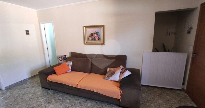 Casa com 3 quartos à venda na Rua Quilombo, 53, Jardim Santa Cecília, Guarulhos