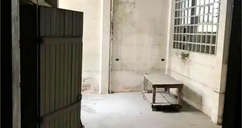 Casa com 3 quartos à venda na Avenida Senador Casimiro da Rocha, 900, Mirandópolis, São Paulo