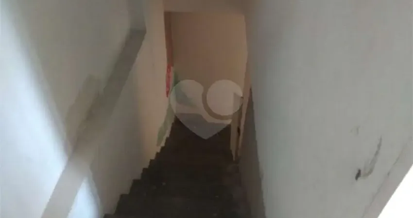 Casa com 2 quartos à venda na Avenida Osvaldo Costa, 648, Vila Menck, Osasco
