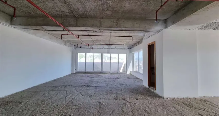 Sala comercial para alugar na Rua Amador Bueno, 333, Centro, Santos