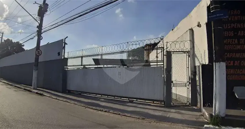 Barracão / Galpão / Depósito para alugar na Rua Antônio Marino, 16, Centro, Diadema