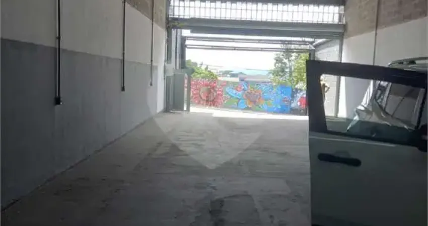 Barracão / Galpão / Depósito à venda na Estrada da Gabiroba, 137, Jardim Santo Estêvão, Carapicuíba