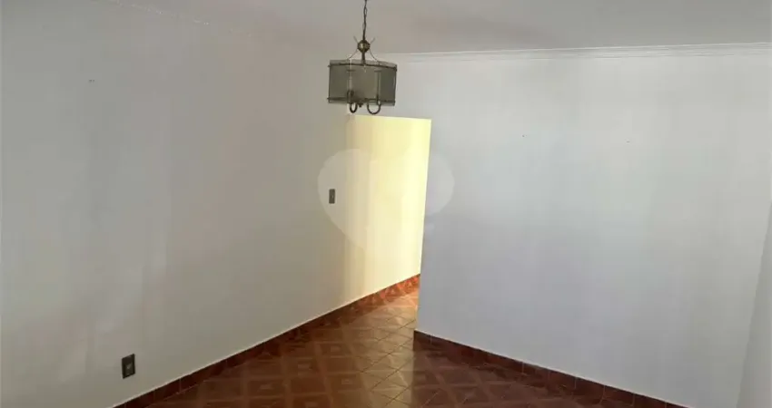 Casa com 3 quartos à venda na Rua Monsenhor Castro Nery, 612, Parque Maria Domitila, São Paulo