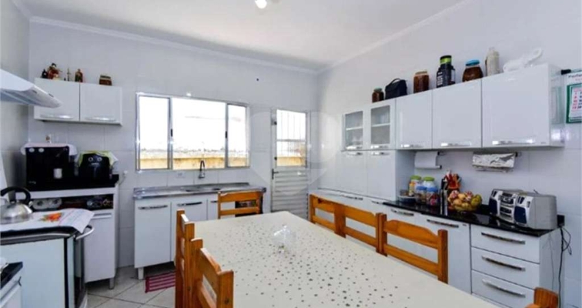 Casa com 3 quartos à venda na Rua Waldomiro, 27, Jardim Aida, Guarulhos