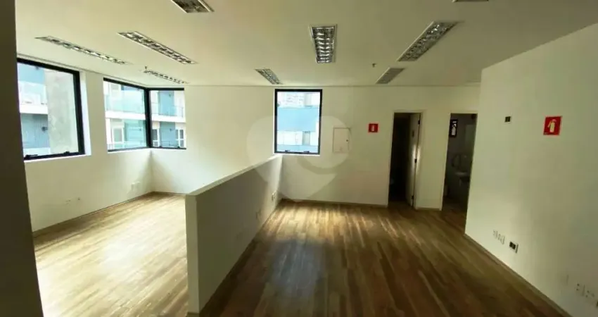 Casa comercial à venda na Praça Santo Agostinho, 70, Aclimação, São Paulo