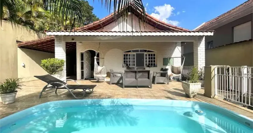 Casa com 3 quartos à venda na Rua Edéia, 15, Vila Diva, Carapicuíba