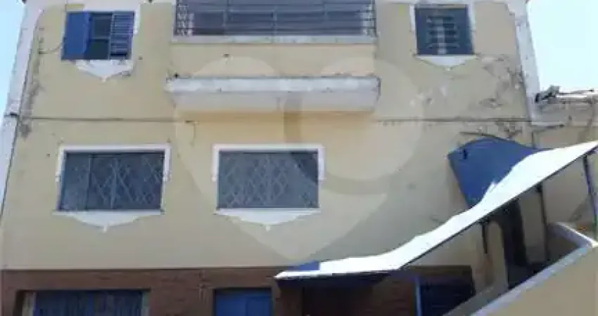 Casa com 6 quartos à venda na Avenida General Teixeira Lott, 239, Jardim Tucunduva, Carapicuíba