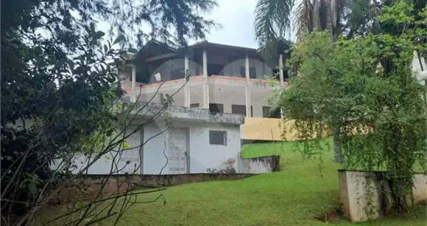 Casa com 5 quartos à venda na Avenida Angola, 21, Recanto Maravilha III, Santana de Parnaíba