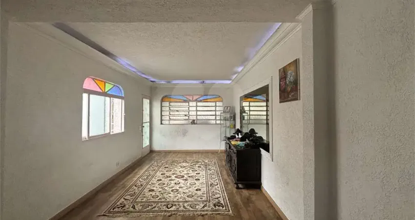 Casa com 4 quartos para alugar na Rua Viveiros de Castro, 171, Jardim São Paulo (Zona Norte), São Paulo