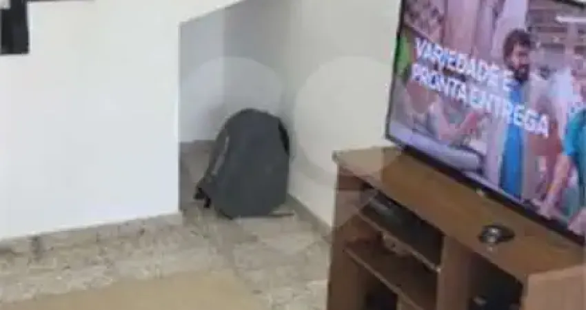 Casa com 3 quartos à venda na Rua Praia Grande, 27, Jardim Santa Clara, Guarulhos