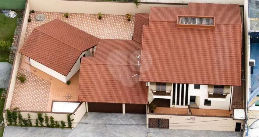 Casa com 4 quartos à venda na Rua Maria Favoti Cusma, 1, Jardim Altos de Suzano, Suzano