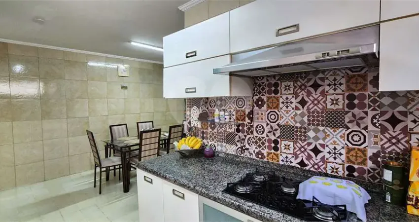 Casa com 2 quartos à venda na Rua Ida Espagiari Martins, 375, Centro, Diadema