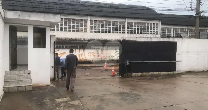 Barracão / Galpão / Depósito para alugar na Rua Luar do Meu Bem, 1, Jardim Pereira Leite, São Paulo