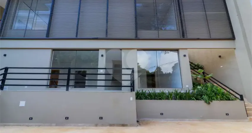 Casa com 4 quartos à venda na Rua Malvinas, 501, Jardim Guedala, São Paulo