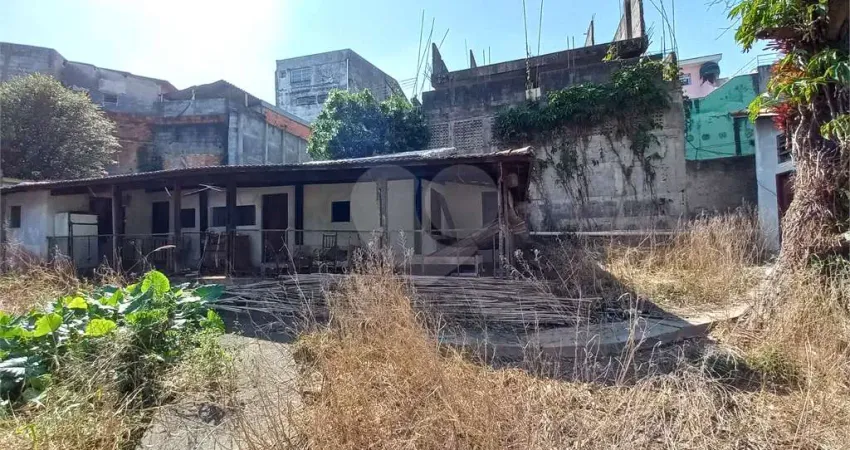 Terreno à venda na Praça dos Amores, 37, Jardim Monte Kemel, São Paulo