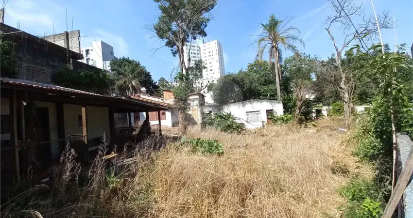Terreno à venda na Praça dos Amores, 45, Jardim Monte Kemel, São Paulo