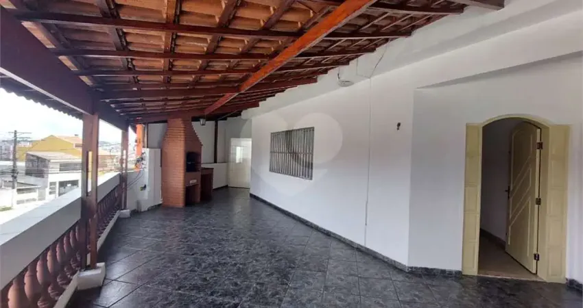 Casa com 3 quartos à venda na Rua Hungria, 51, Taboão, Diadema