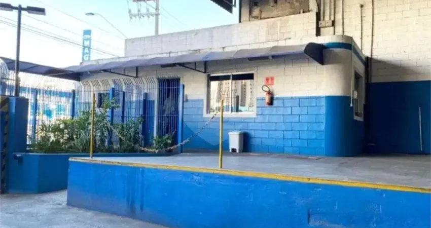 Barracão / Galpão / Depósito para alugar na Avenida Fábio Eduardo Ramos Esquivel, 2599, Canhema, Diadema