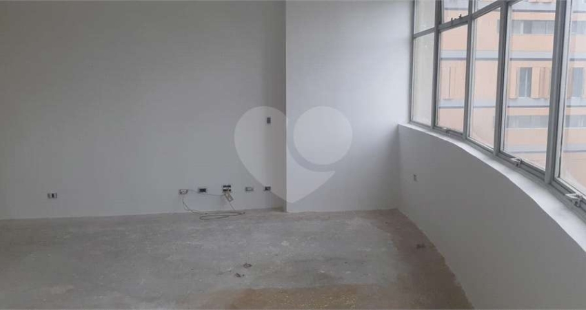 Apartamento com 3 quartos à venda na Rua Professor Artur Ramos, 178, Jardim Paulistano, São Paulo
