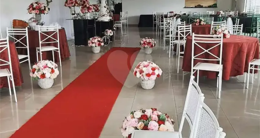 Prédio à venda na Rua Celso Betim, 475, Jardim Bandeirante (São Rafael), São Paulo