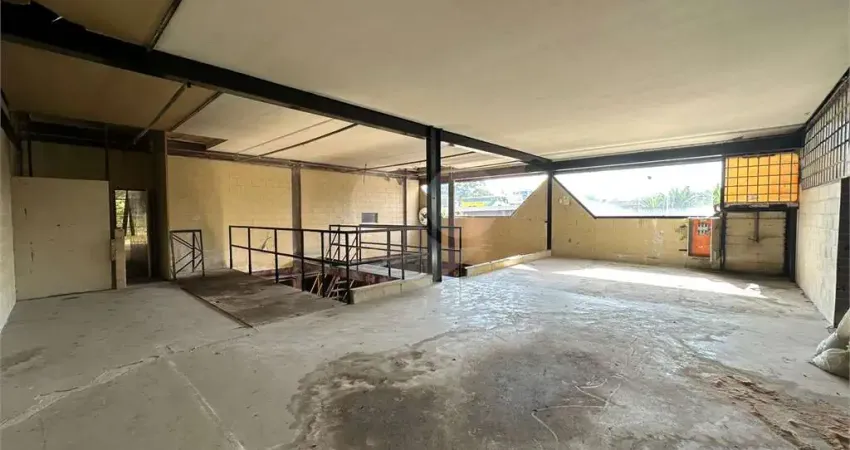 Prédio à venda na Rua Soldado Brasílio Pinto de Almeida, 329, Parque Novo Mundo, São Paulo