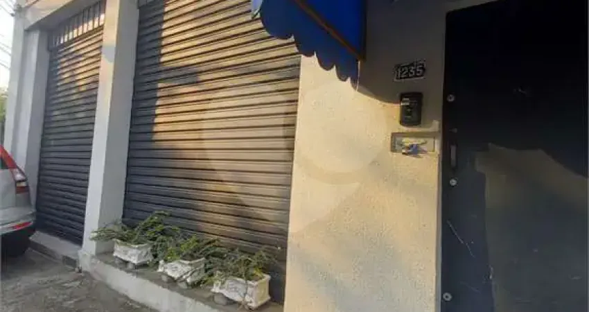 Prédio à venda na Avenida Danton Jobim, 1211, Capela do Socorro, São Paulo